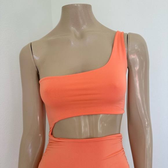 Beautiful peach orange dress used - Picture 6 of 6